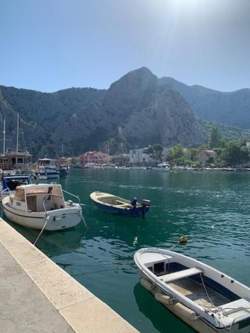 Panorama Sea View Apartment H Omis Bagian luar foto